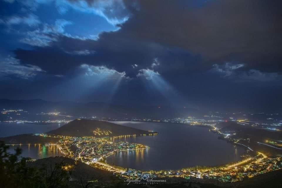 Alpina Suites Kastoria Luaran gambar