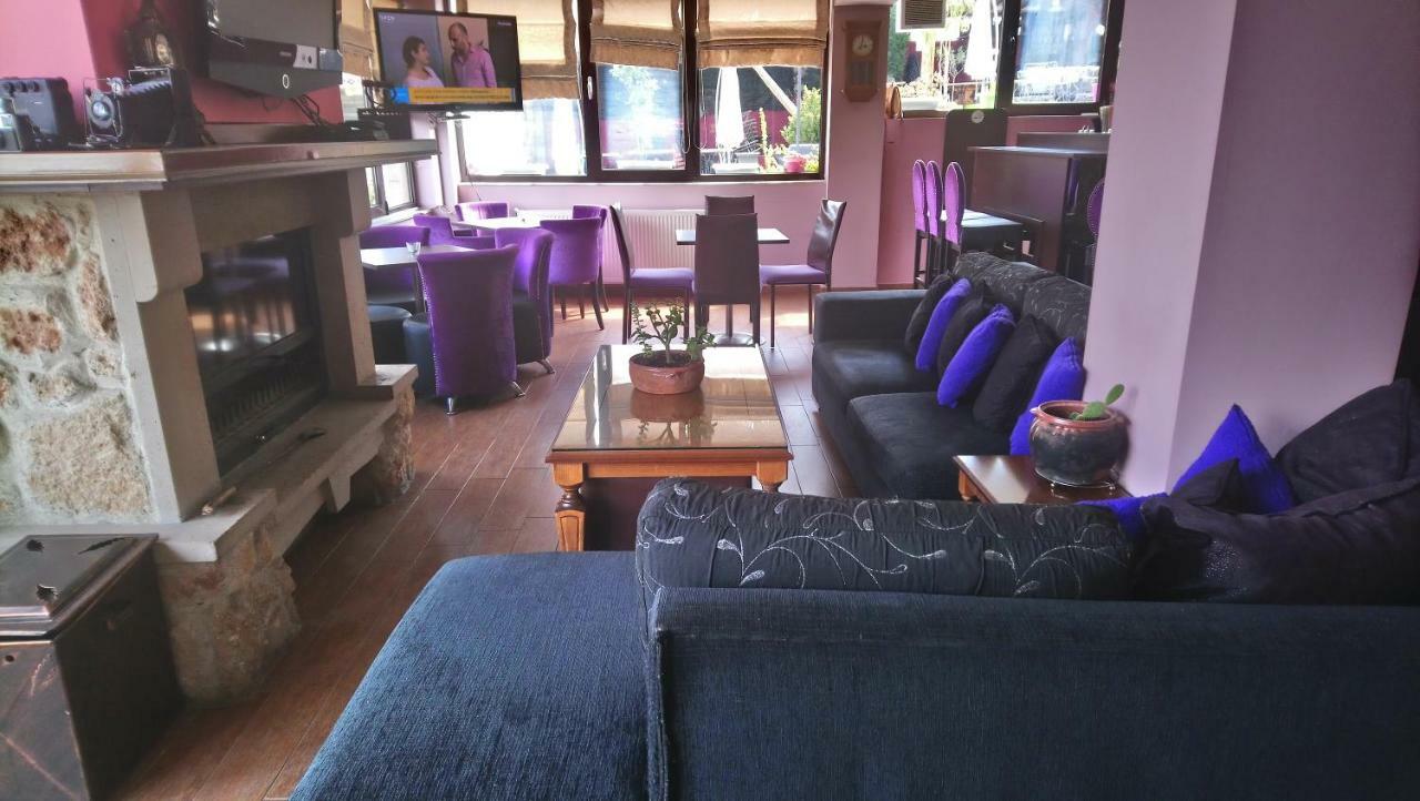 Alpina Suites Kastoria Luaran gambar