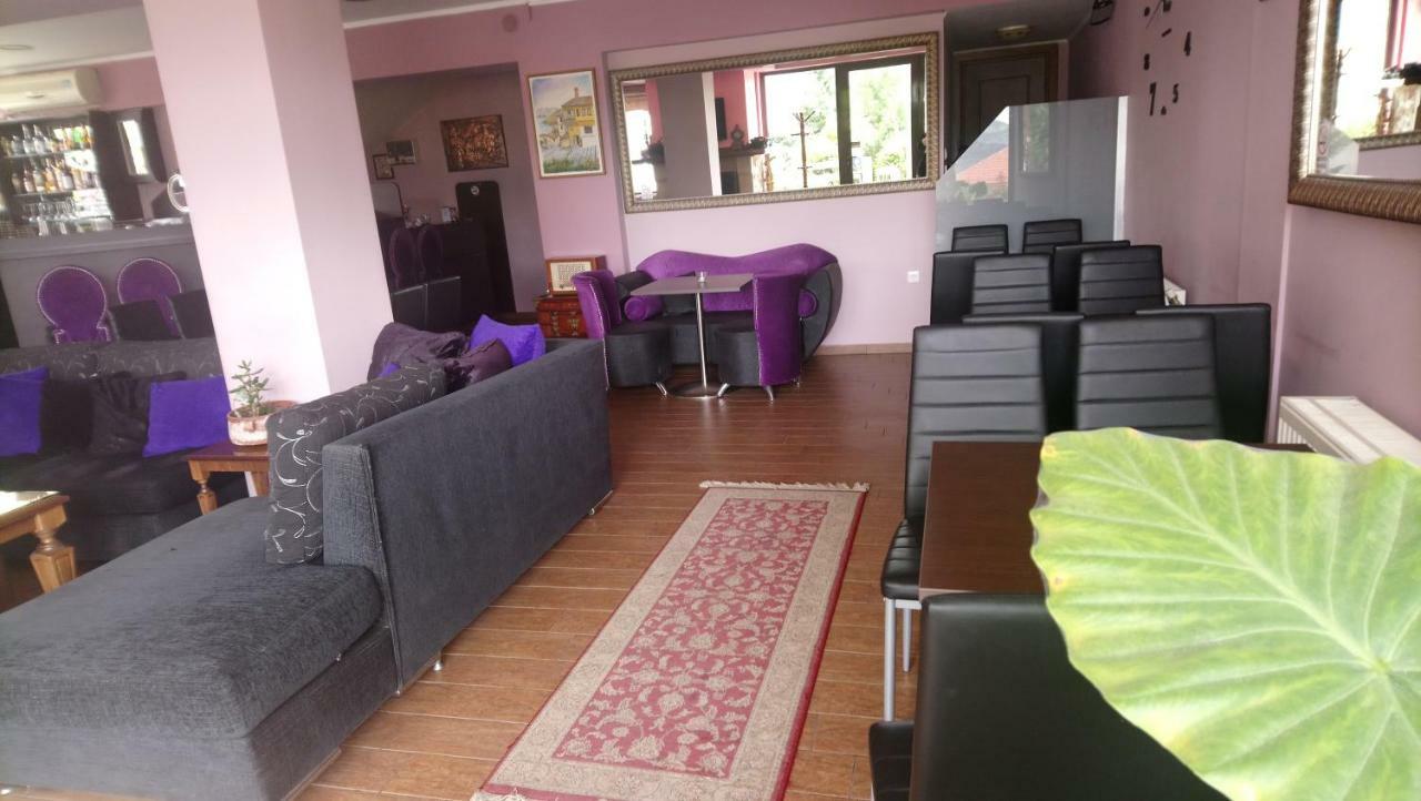 Alpina Suites Kastoria Luaran gambar
